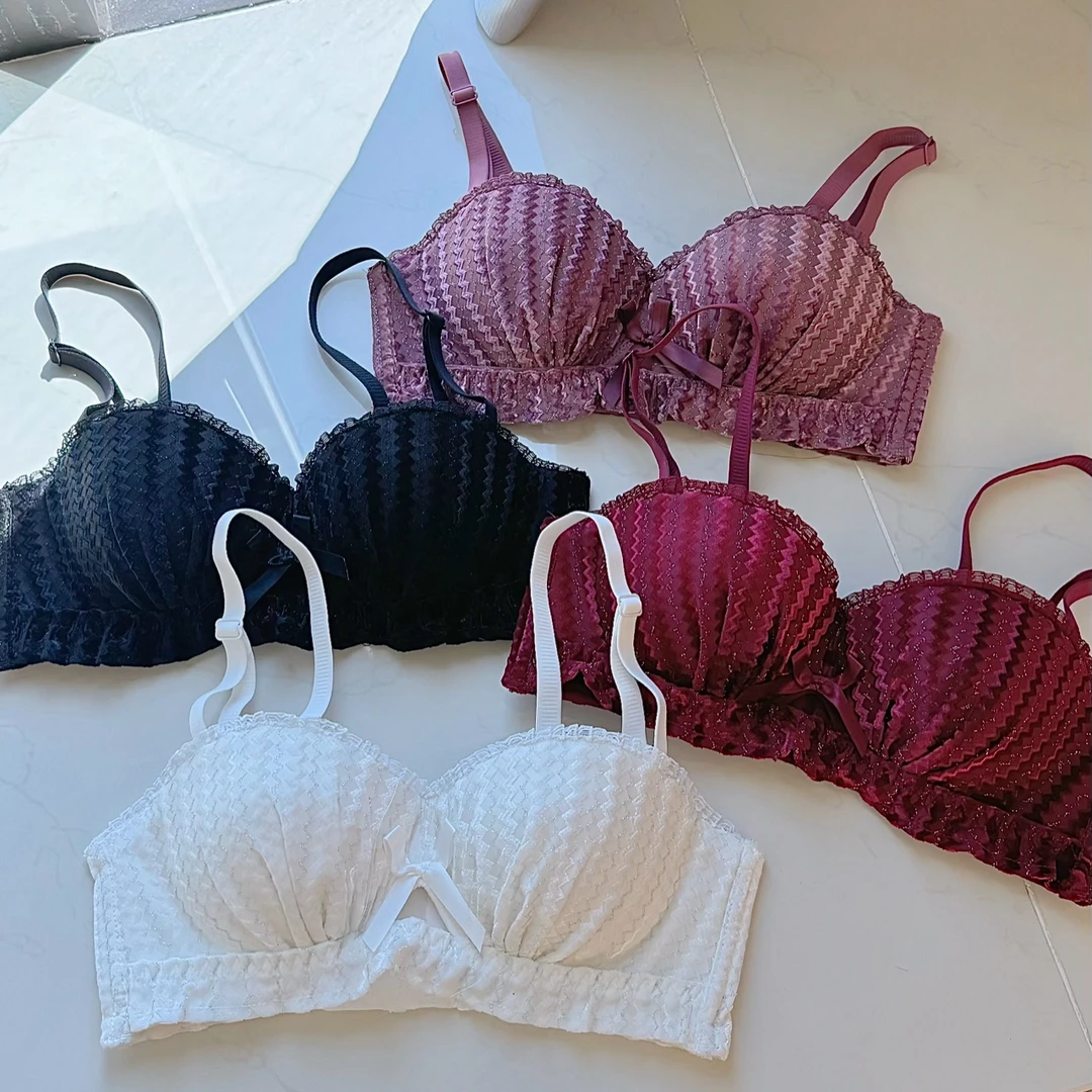 专属小a杯高聚拢出沟沟！ 小胸平胸不空杯不跑杯！强聚拢小胸内衣