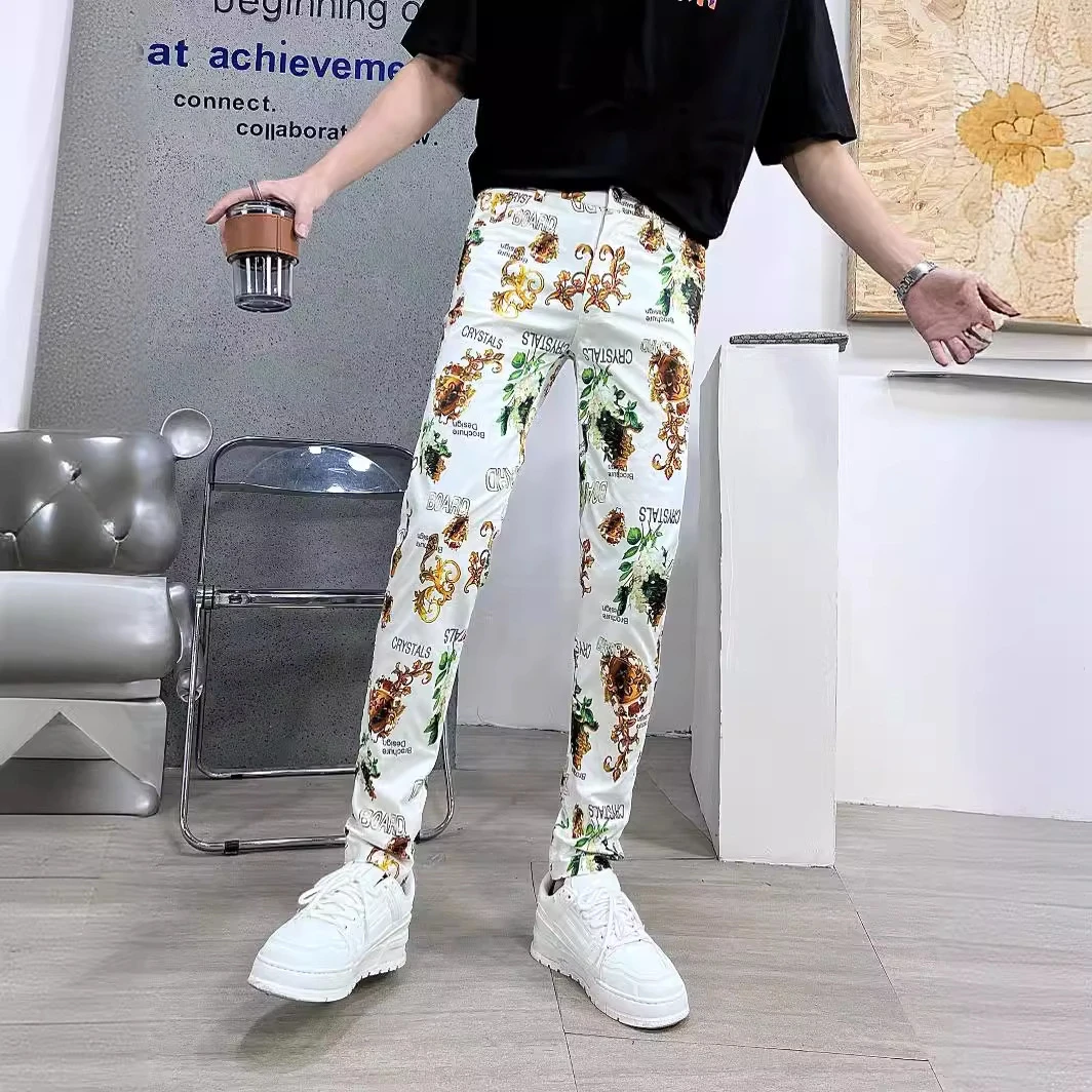 高端2025春夏潮牌个性印花休闲裤男修身小脚薄款潮男白色高街长裤