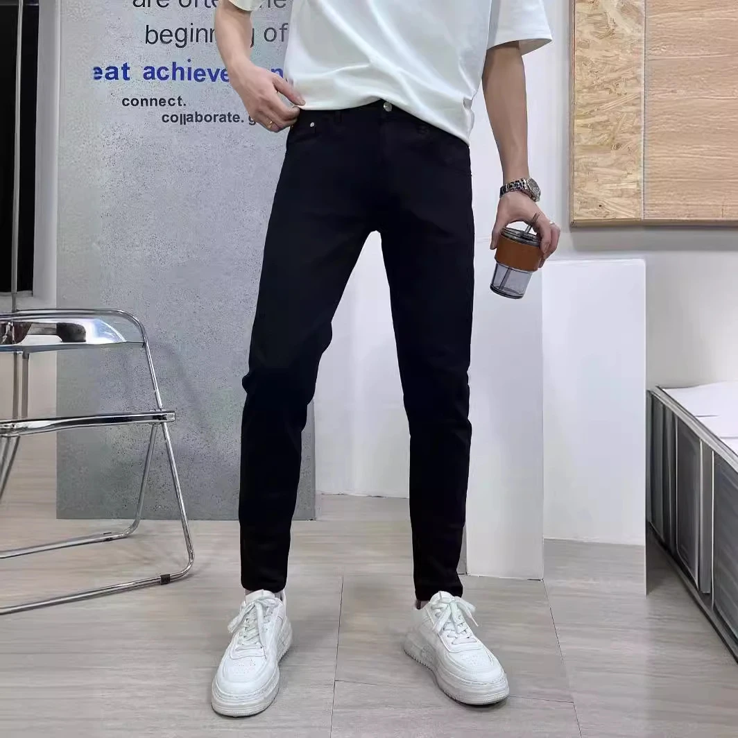2025春夏薄款黑色牛仔裤男显瘦百搭弹力修身直筒小脚裤中腰男裤子