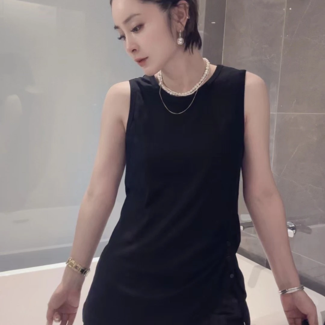 FANYE 轻盈感~休闲下摆抽褶设计背心2397