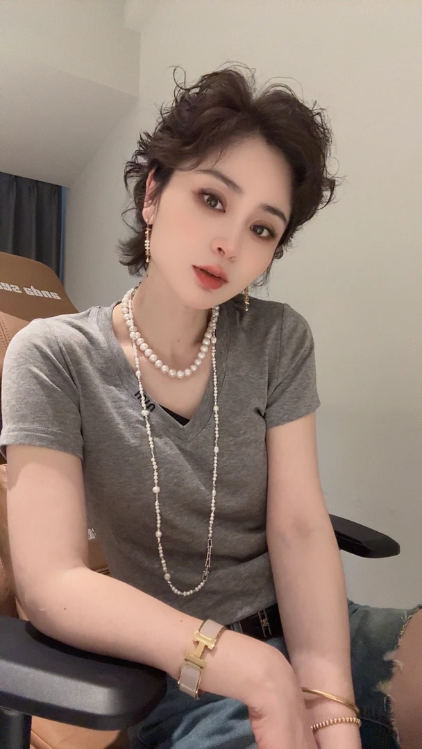 FANYE 夏季小V领百搭T恤女C-063