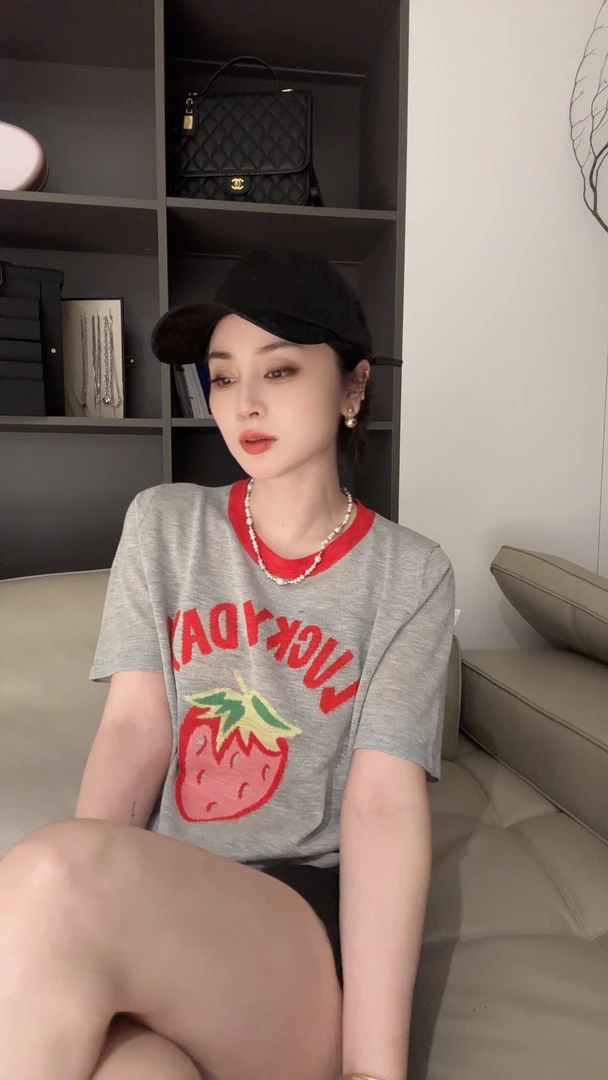 FANYE 设计款幸运草莓百搭T恤女 16790
