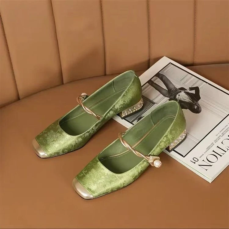 粗跟新中式拼色软皮方头凉鞋女半包头一字带玛丽珍鞋刺绣国风低跟