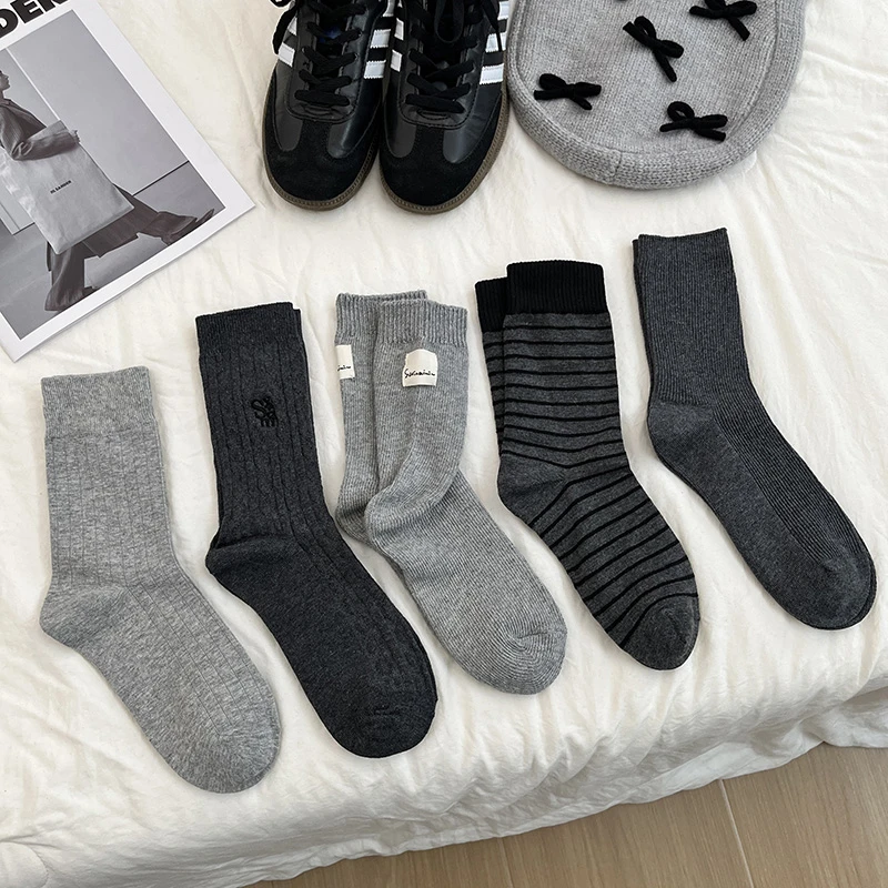 袜子秋冬百搭精梳棉袜刺绣ins潮外穿通勤中筒袜女新款长袜堆堆袜