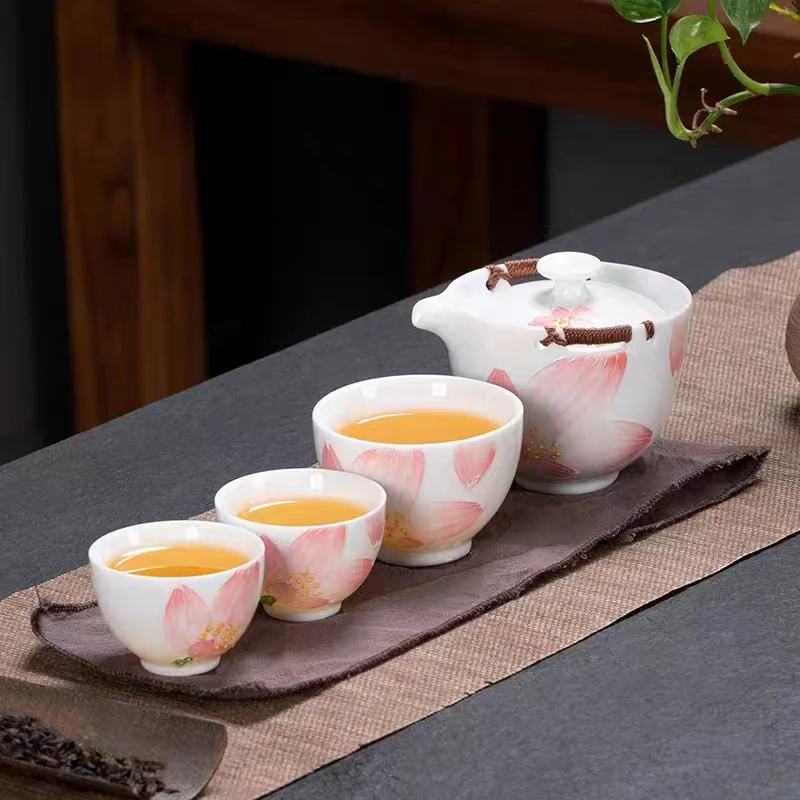 手绘荷花陶瓷旅行套装快客杯手抓壶主人杯品杯功夫茶具套装