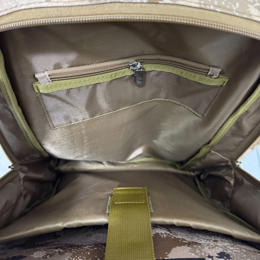 迷彩户外双肩背包大容量防水耐磨