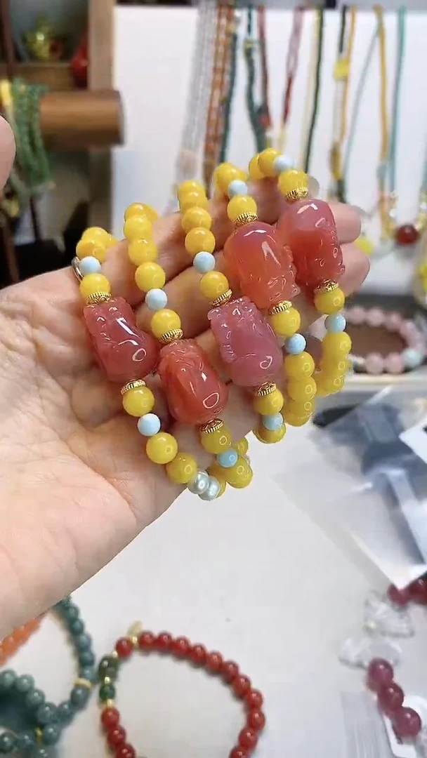 【闪购商品】蜜蜡手链未镶嵌多样性发货B552