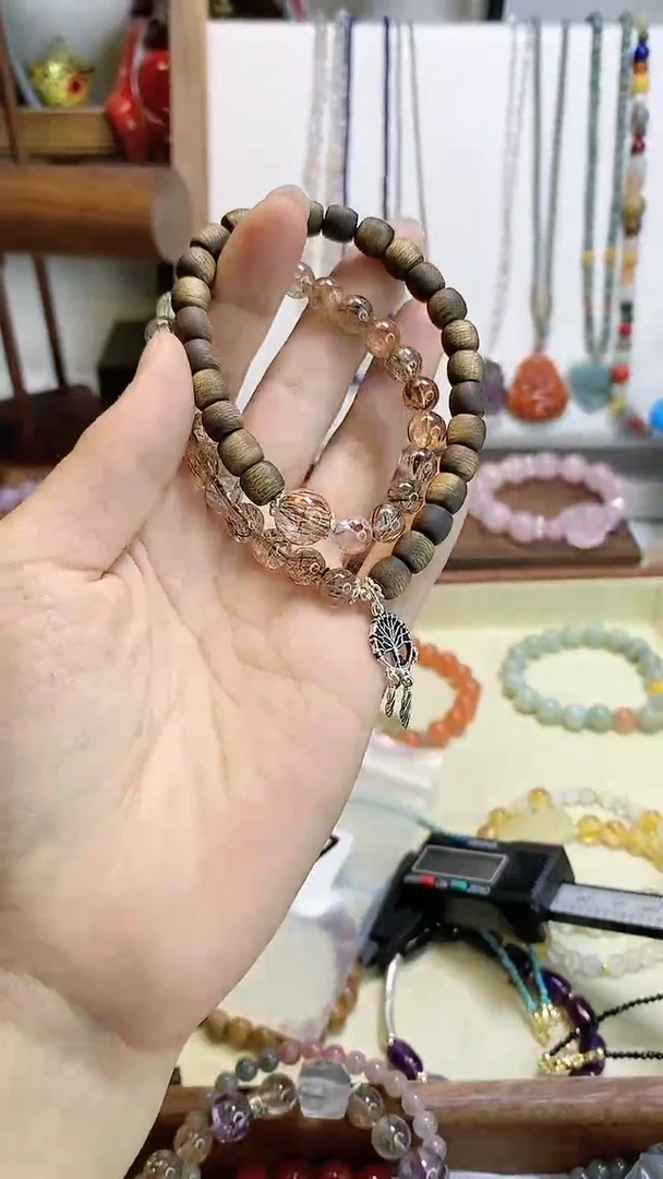 【闪购商品】沉香木手串多样性发货B187