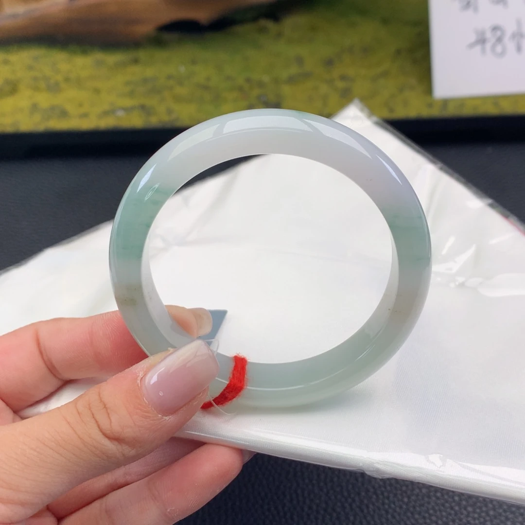 翡翠手镯未镶嵌53.8正圈65