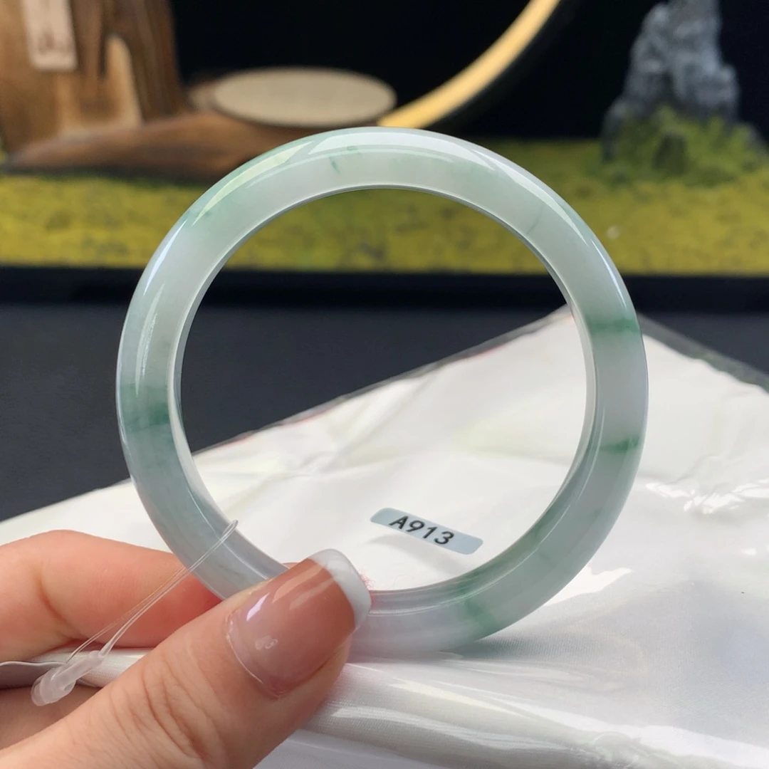 翡翠手镯未镶嵌54正