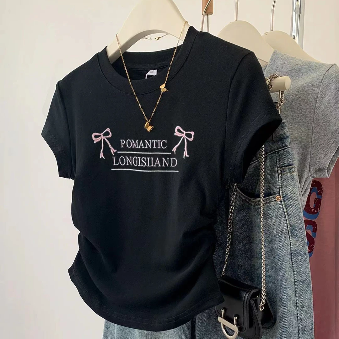 黑色正肩短袖T恤女夏季2025新款设计感收腰褶皱修身短款体恤上衣