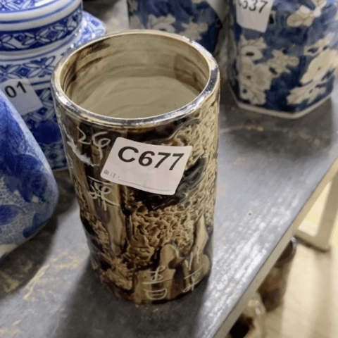 陶瓷制品有瑕疵处里