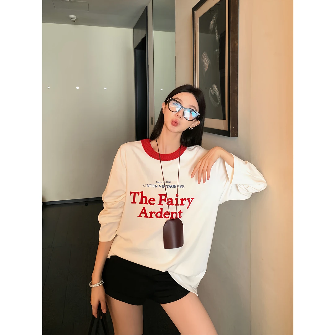 区区欧阳 白色印花长袖T恤圆领上衣宽松复古内搭休闲百搭套头