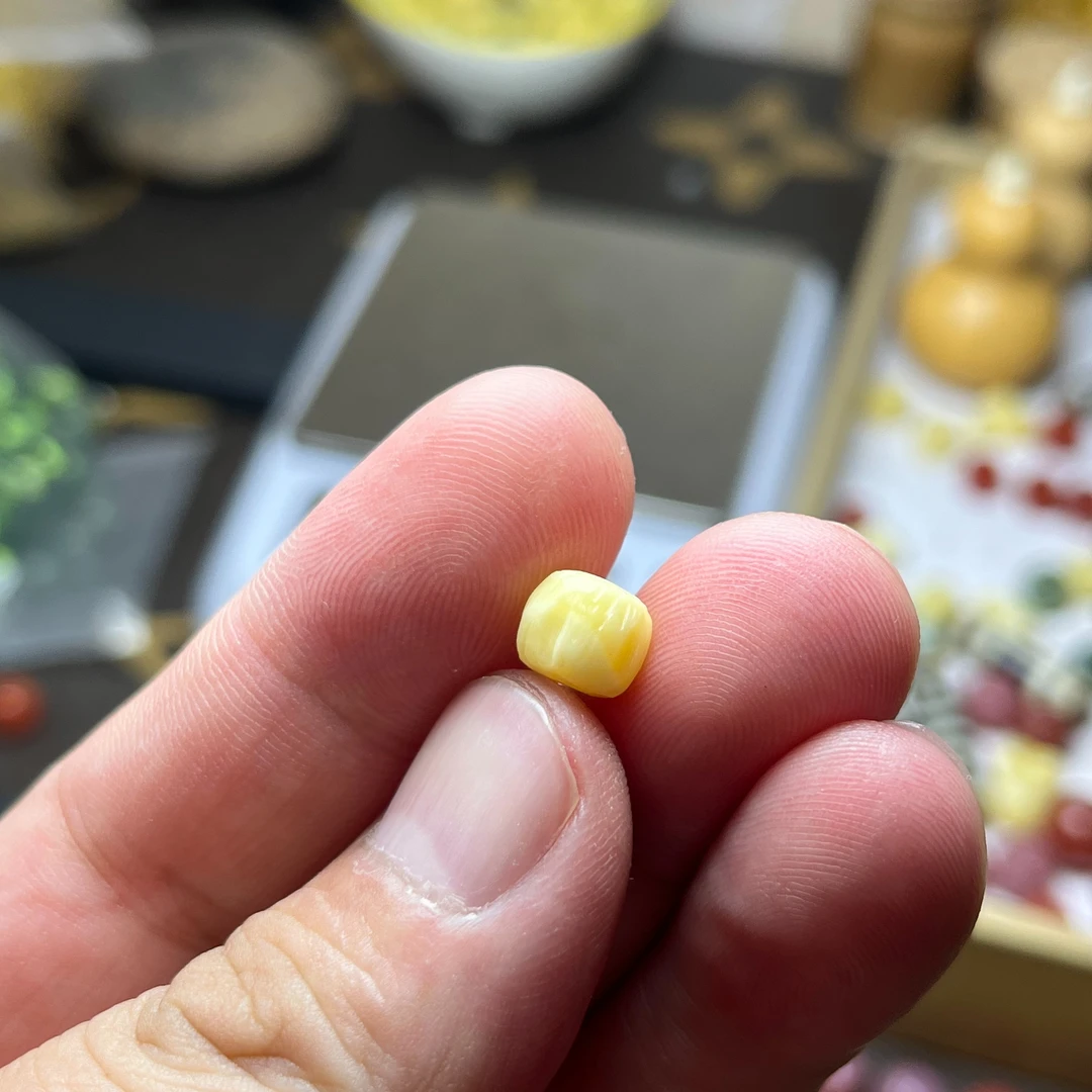 俄料蜜蜡浓白蜡复刻百香籽直径8-8.2mm