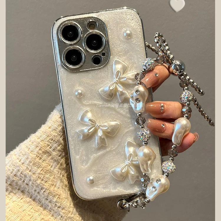 滴胶水墨珍珠蝴蝶镶钻手链苹果15手机壳iphone14/13/12/11电镀