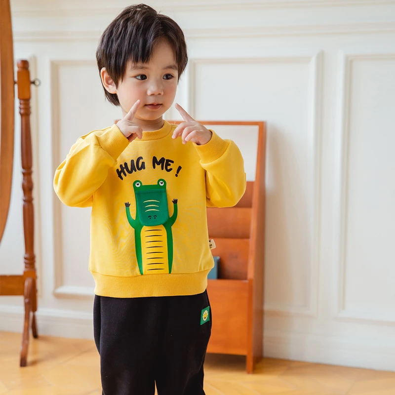 品牌男童新款秋季上衣立体卡通可爱百搭长袖卫衣XBE45849