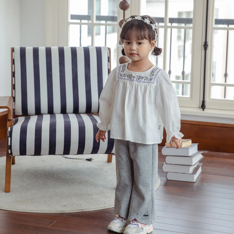 品牌童装春秋款纯棉女童上衣时尚百搭休闲刺绣衬衣XGC45744