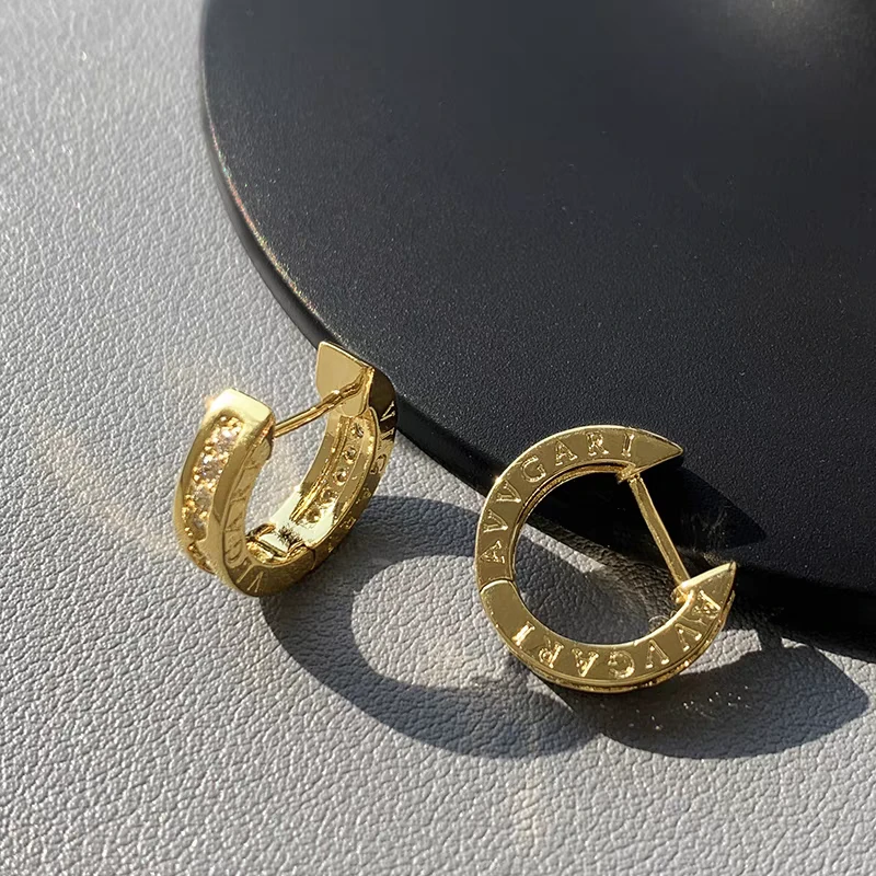 铜合金耳饰 3126精致百搭字母耳钉