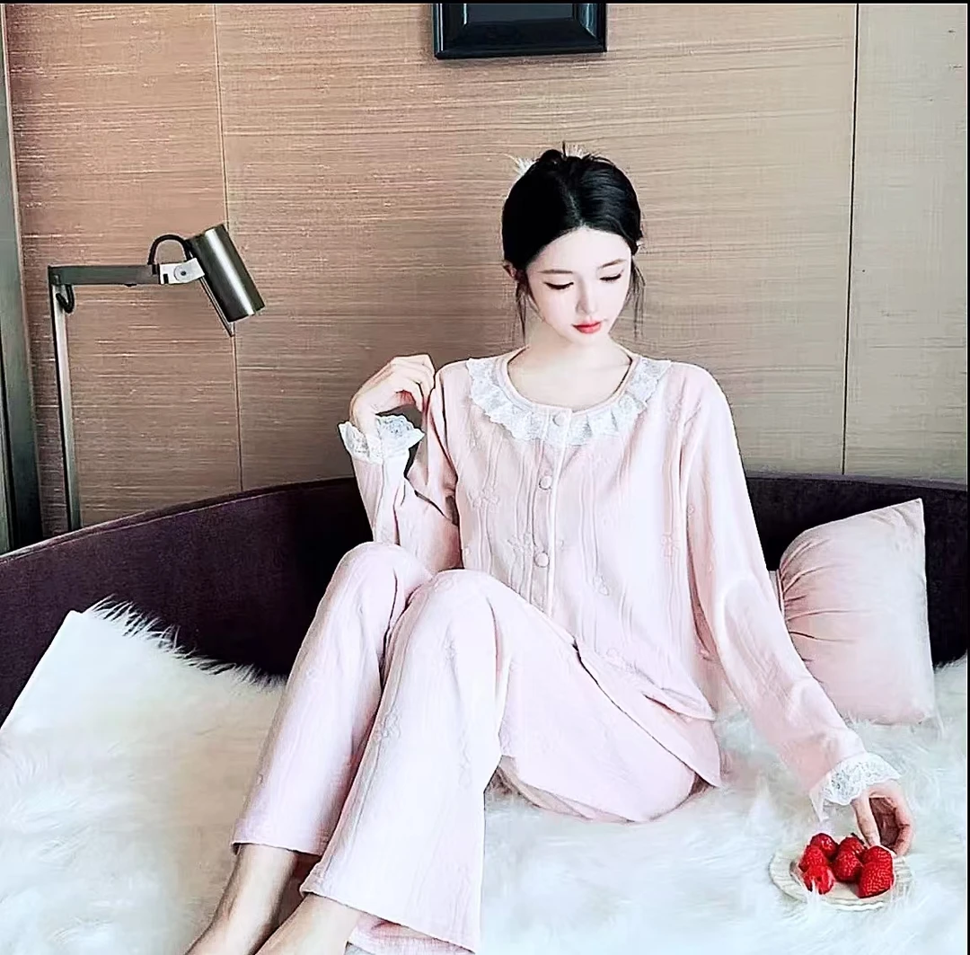 【花田物语】圆领蕾丝花边海岛绒秋冬甜美舒适公主风娃娃领睡衣套装