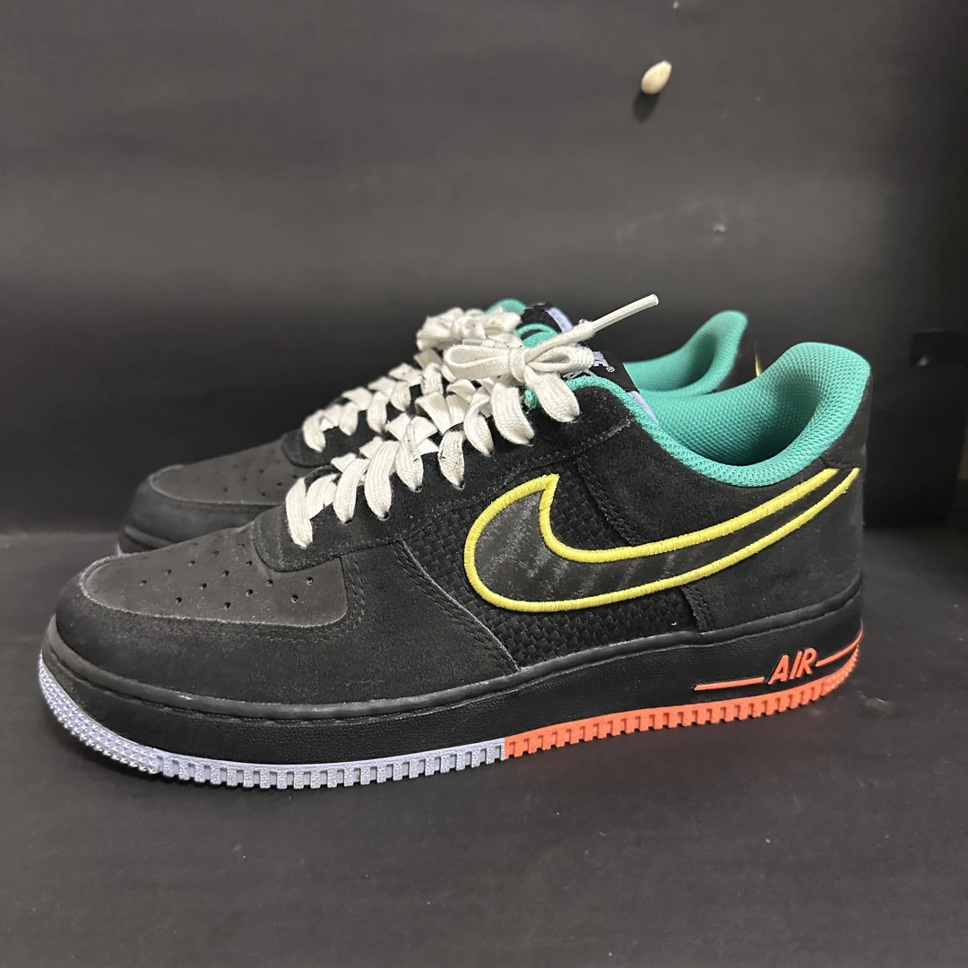 二手/41码Nike 空军一号 黑彩 低帮男款板鞋 公价5170