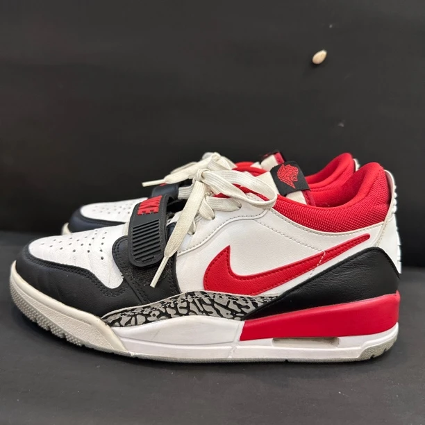 二手/41码Nike aj312白红芝加哥 公牛低帮复古篮球鞋 防滑耐磨