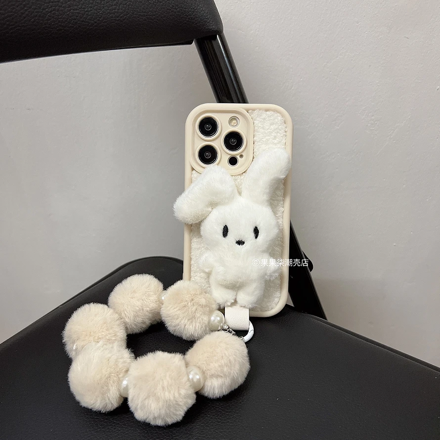 毛绒白色折耳兔子公仔iPhone16promax手机壳腕带苹果15女14/13/12