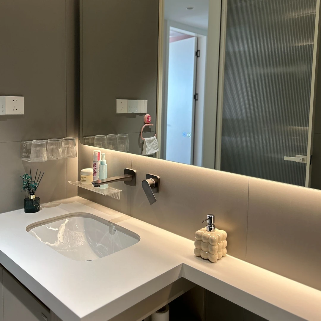 澳西施轻奢简约多层浴室柜组合延长马桶置物格洗漱台定制镜柜设计