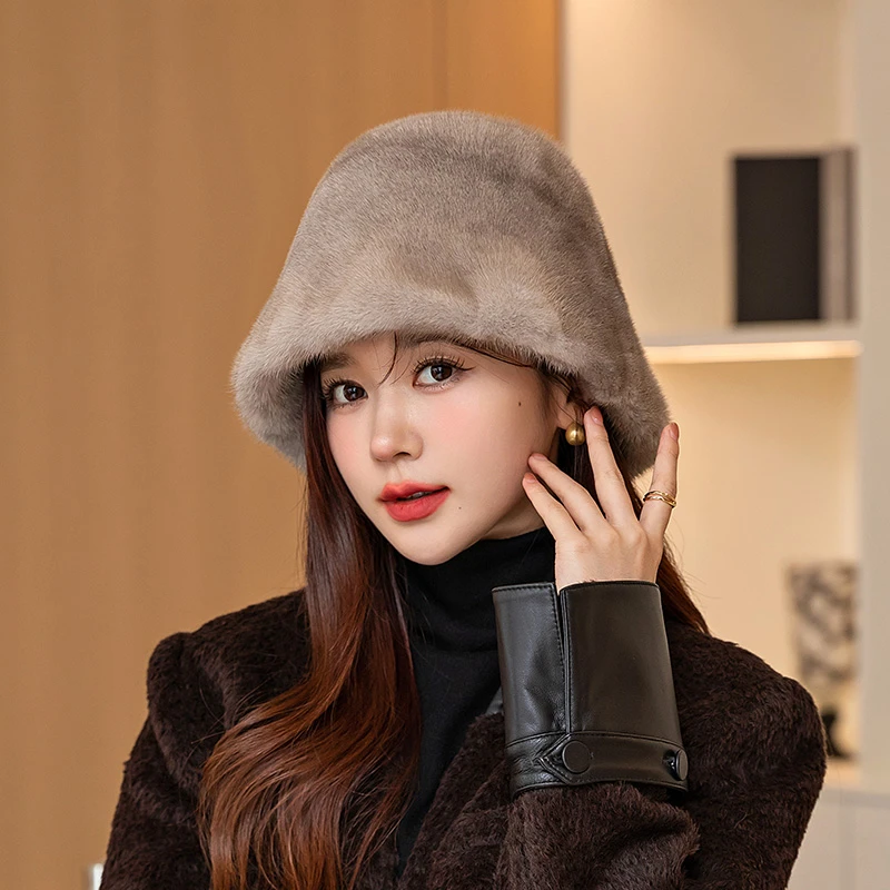 冬天新款时尚百搭减龄优雅高端简约显脸小水貂整皮圆顶渔夫帽女士