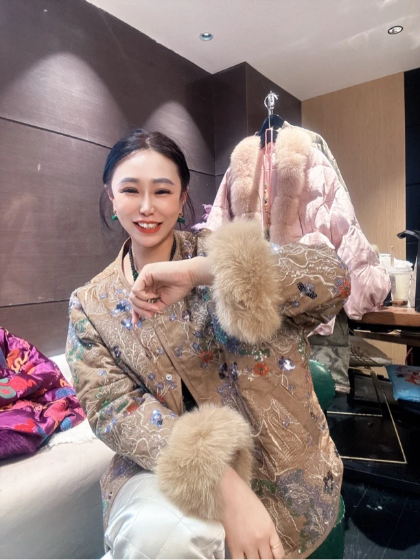 6906#《大狐狸羽绒》红人上新百搭宽松复古中式网红羽绒外套