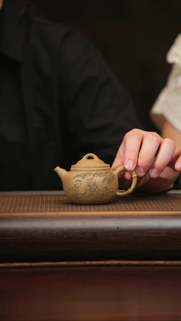 【闪购商品】紫砂茶壶ln 茶香 段泥 130