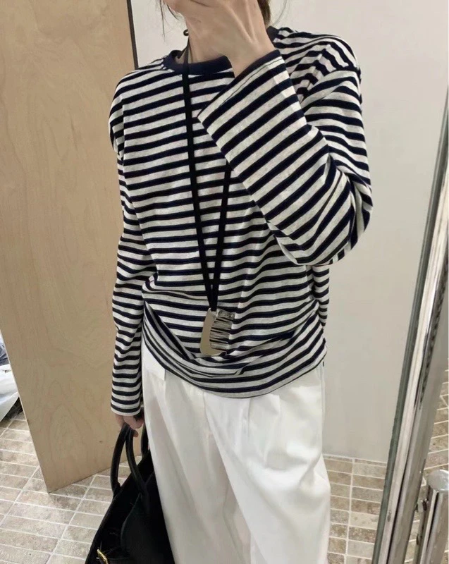 7122百搭条纹上衣