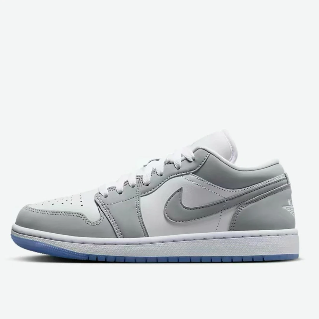 NIKE/耐克Jordan Air Jordan1 女子潮流复古低帮休闲鞋 DC0774105