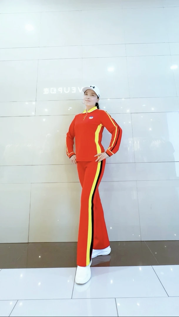 红色长袖秋冬套装/佳木斯运动服/显瘦/百搭/拼色/长袖/休闲/撞色