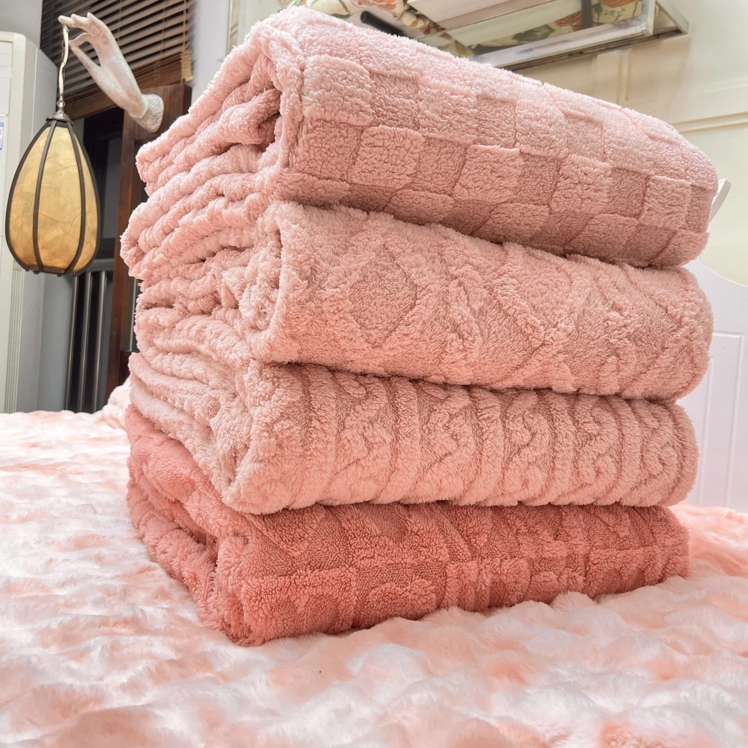 200*180（随机花型）   加绒加厚粉色塔芙蓉柔软加大多色超柔奶绒