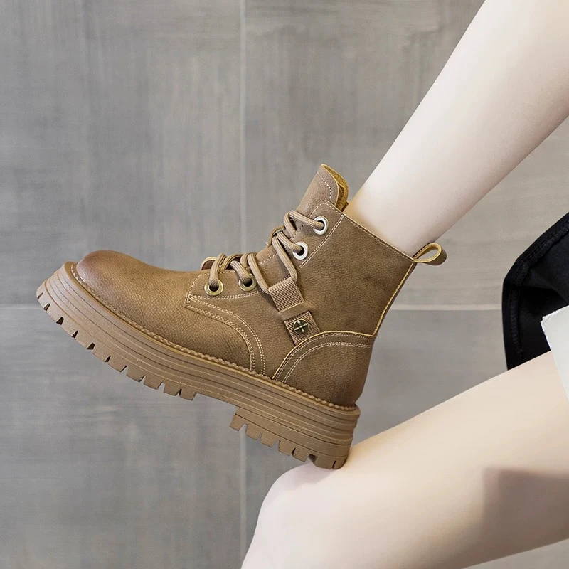 7996时尚百搭洋气舒适潮流网红厚底复古ins英伦风秋冬季马丁靴