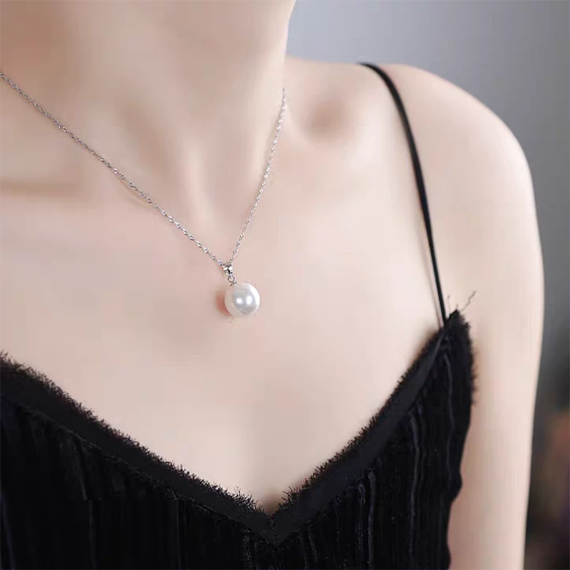 AETEEY 钛钢项链 一颗珠吊坠正圆强光简约锁骨颈链女友圣诞节礼物