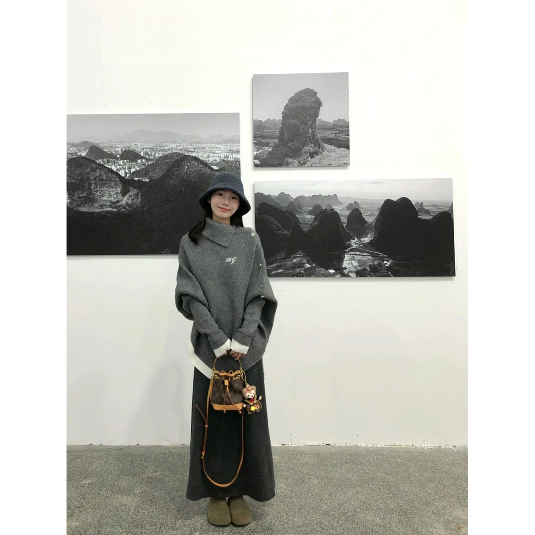 INS CEC灰色不规则蝙蝠袖针织衫毛衣女秋冬季气质半身裙两件套装