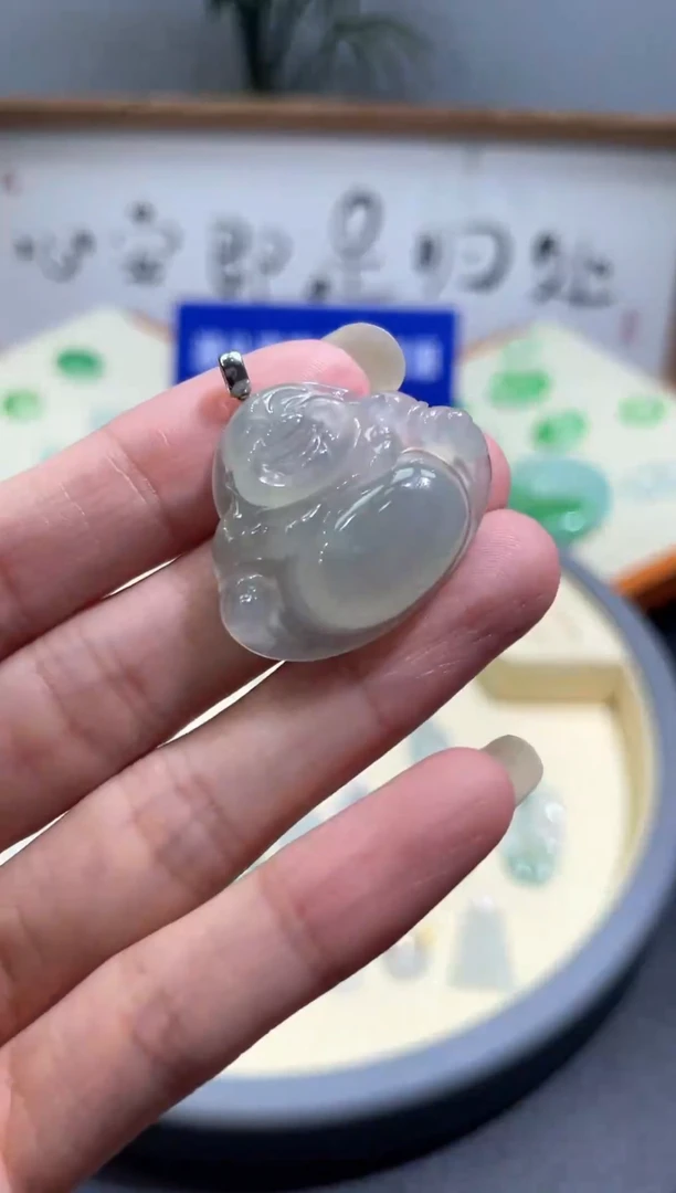 【闪购商品】翡翠颈饰18K金镶嵌吊坠