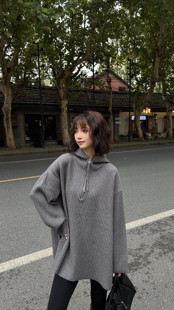 现货【薇薇绮】设计感坑条纹半拉链针织连帽上衣显瘦2024秋冬W790