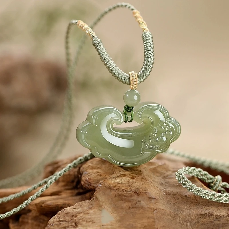 和田玉湖水绿祥云锁吊坠女冰晴水平安如意花开富贵长寿锁挂件