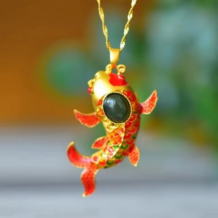 695-6天然和田碧玉鱼跃龙门珐琅彩吊坠古法国潮坠链国风项链50*30