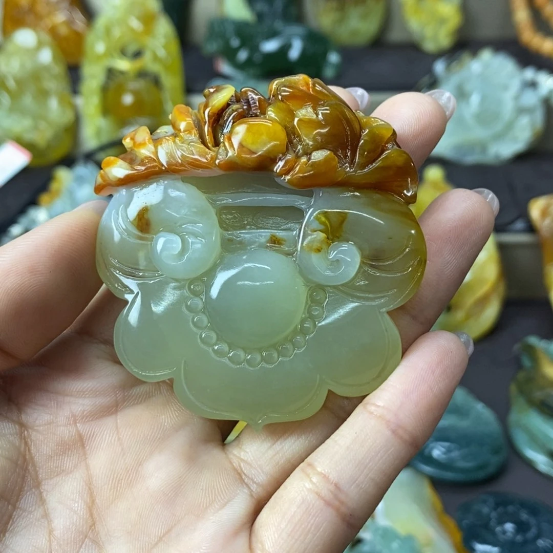 蛇纹石玉颈饰未镶嵌