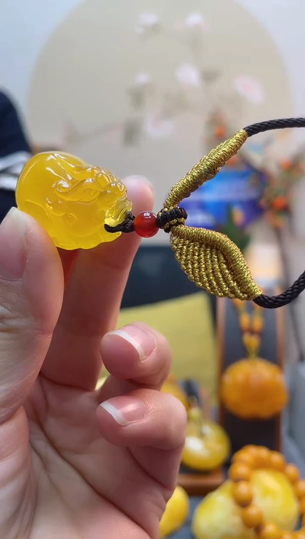 【闪购商品】蜜蜡珠宝奇石未镶嵌假一罚十，貔貅