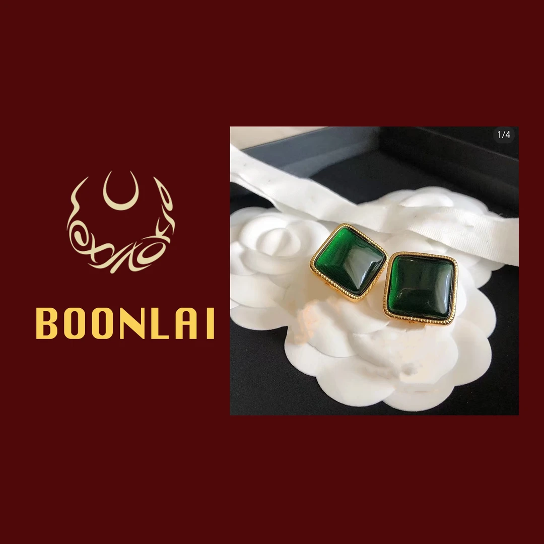 铜合金莫桑石耳饰 Boonlai  方形绿色字母耳环117