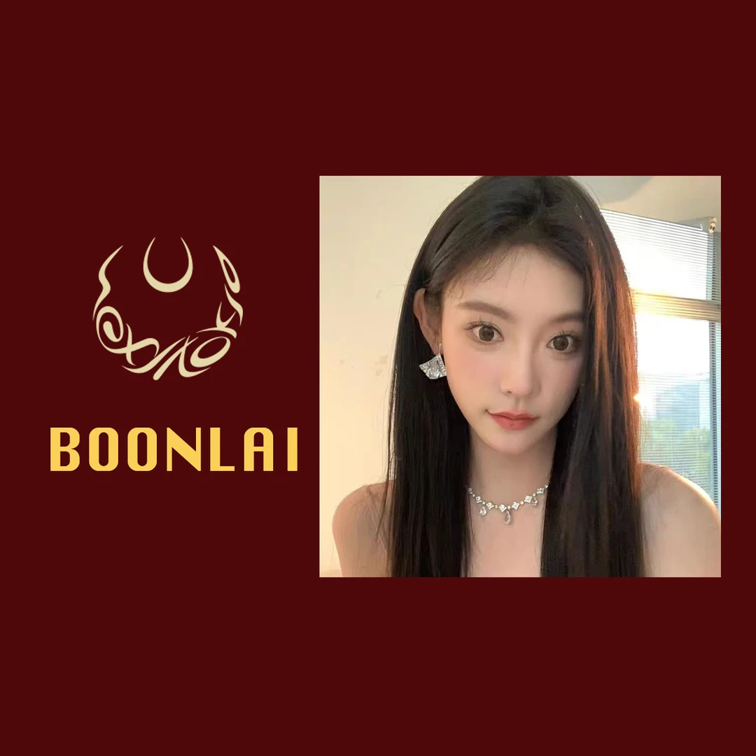 铜合金莫桑石耳饰 Boonlai 轻奢银色三角造型满钻耳环050