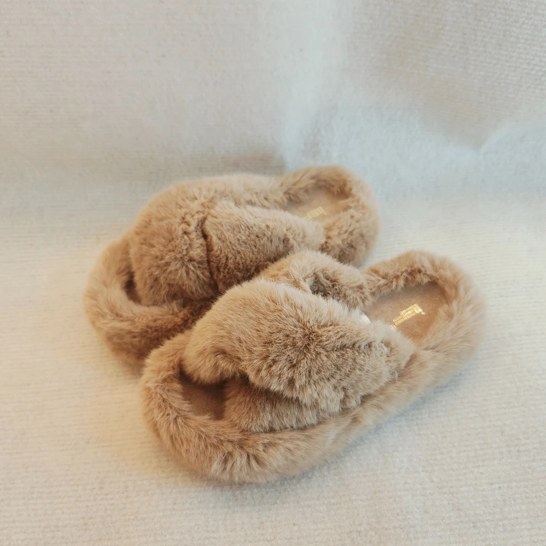 IEF/爱依服时尚女鞋2024秋冬韩系风简约纯色毛绒圆头露趾厚底拖