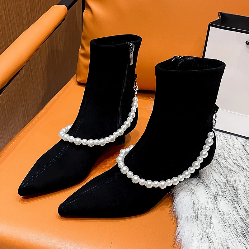 法式短靴小码3233绒面尖头百搭弹力靴大码靴子41一43女秋冬瘦瘦靴