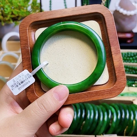 【闪购商品】和田玉（碧玉）手镯未镶嵌
