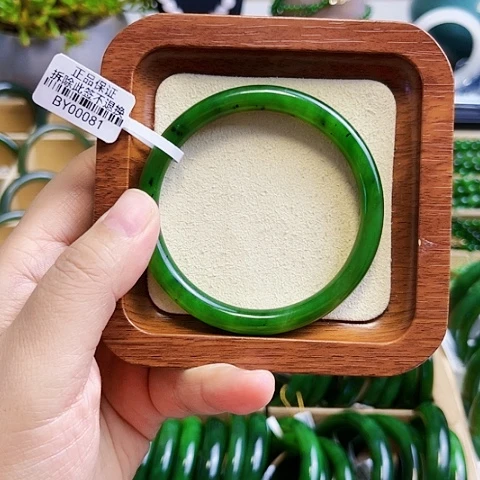 【闪购商品】和田玉（碧玉）手镯未镶嵌