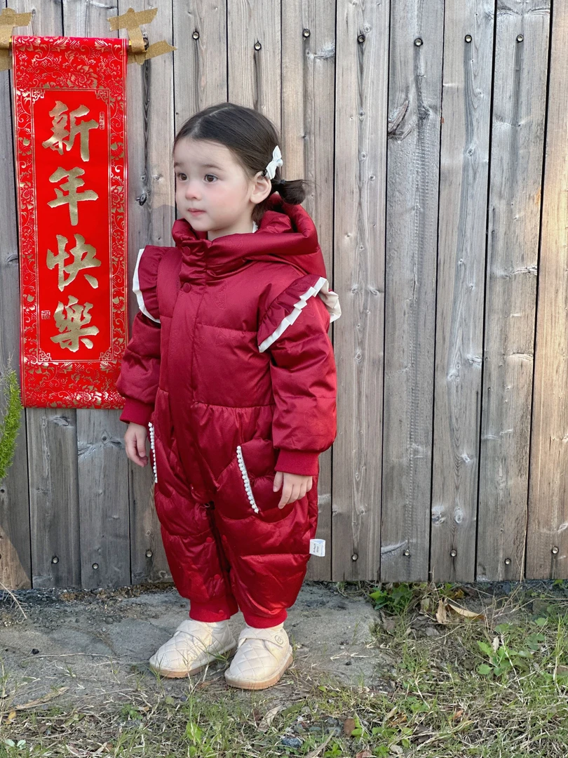 2024新款红色年服婴幼儿冬季连体加厚儿童90%白鸭绒羽绒服Y26-054